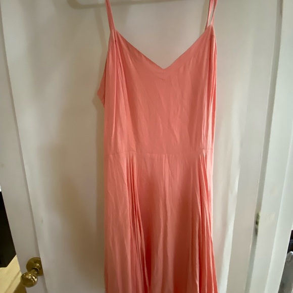 Aritzia- Talula Lipinski in Coral - Picture 2 of 2